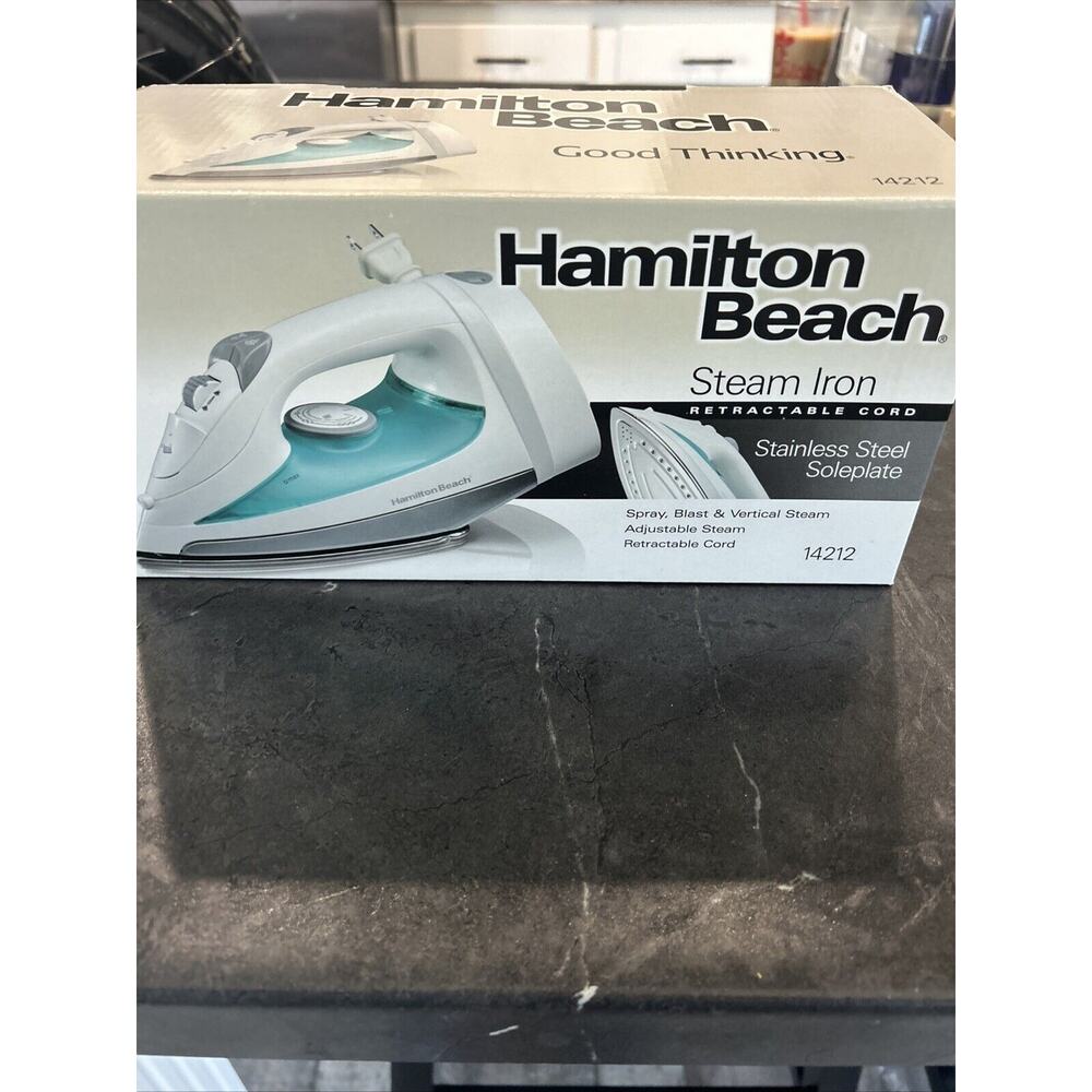 Hamilton Beach Retractable Cord Iron, White, Model 14212 Steam Iron New